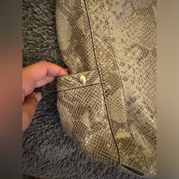 MICHAEL KORS Snakeskin Shoulder Bag With Chain Straps - Picture 14 of 14